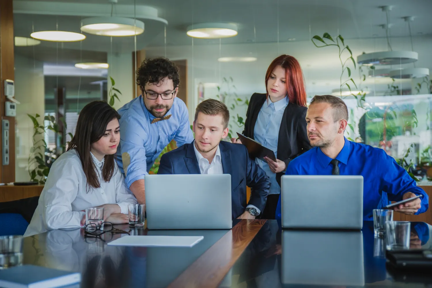 echoBitz team working